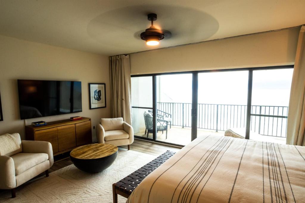 Gallery image of Emerald Hill Unit #14 Custom design throughout in Santa Rosa Beach