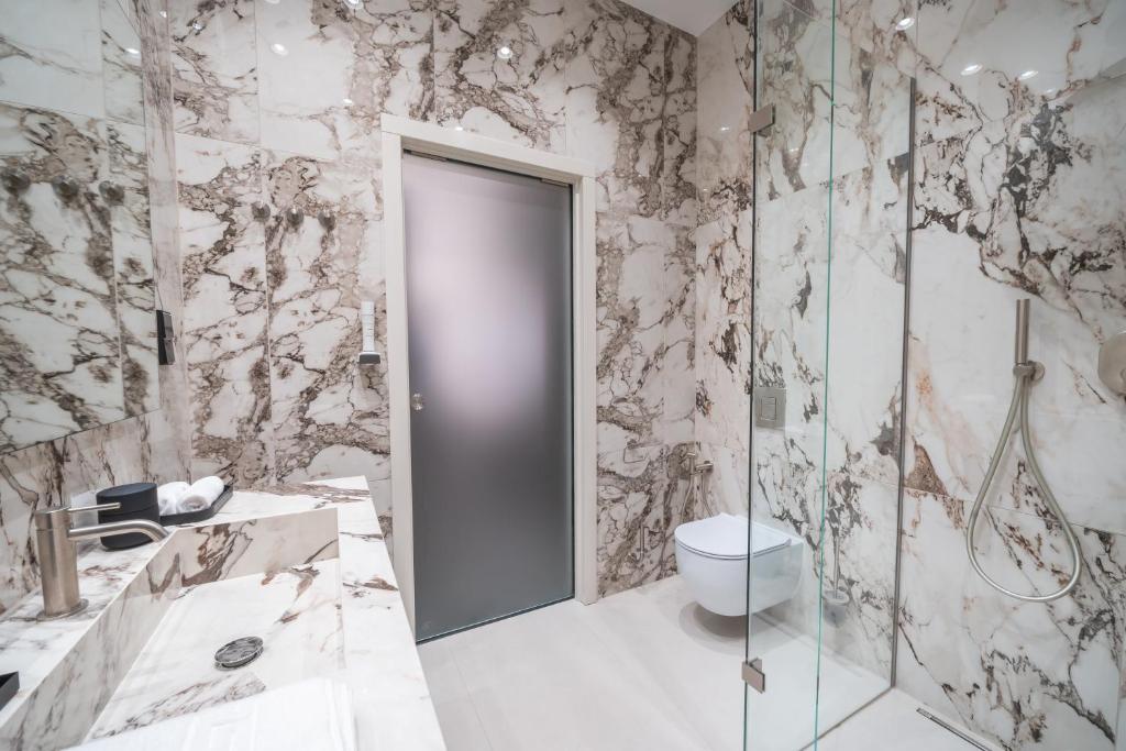 Koupelna v ubytování Damas Suites Budapest