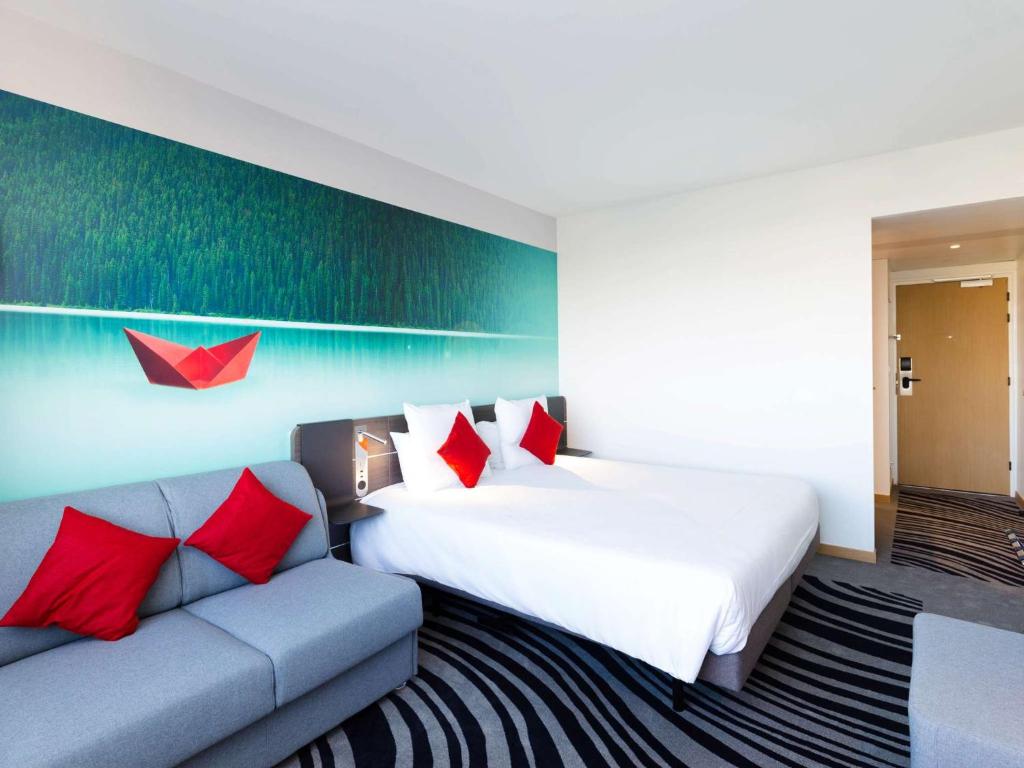 Novotel Paris Centre Tour Eiffel - Family Room - Two Connecting Rooms