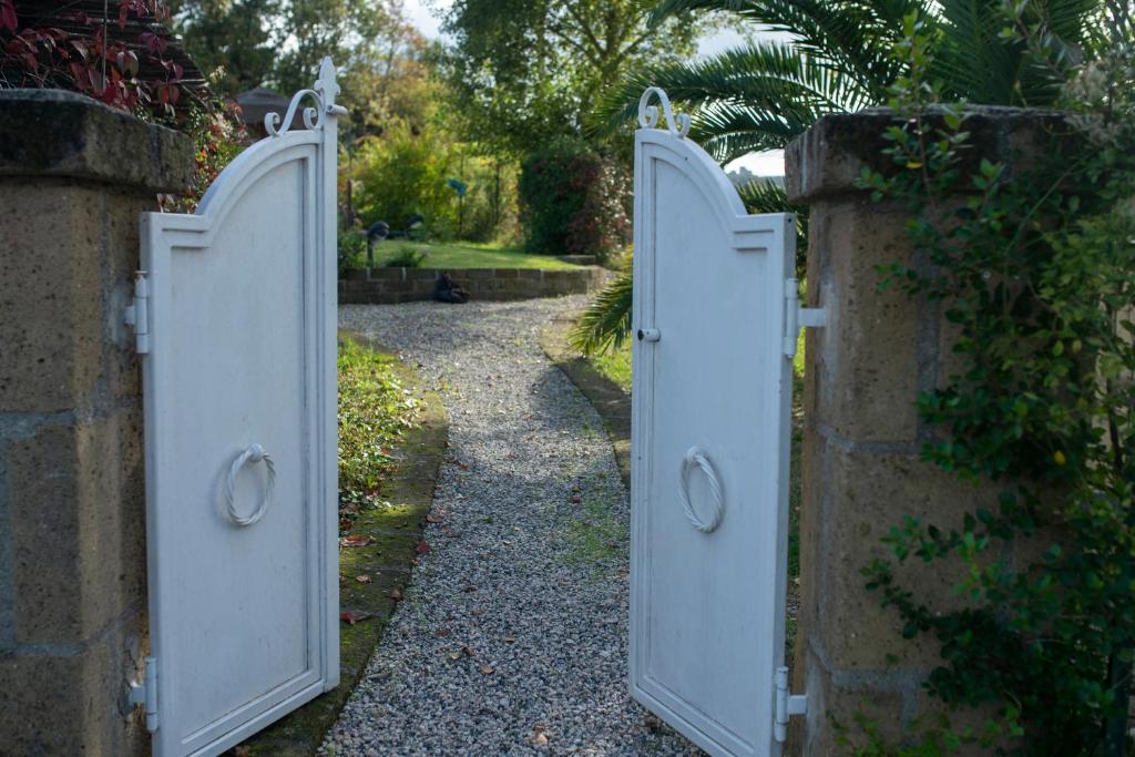 A garden outside Cottage with private pool