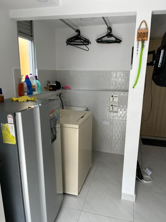 Kuchyň nebo kuchyňský kout v ubytování Apartamento Amoblado