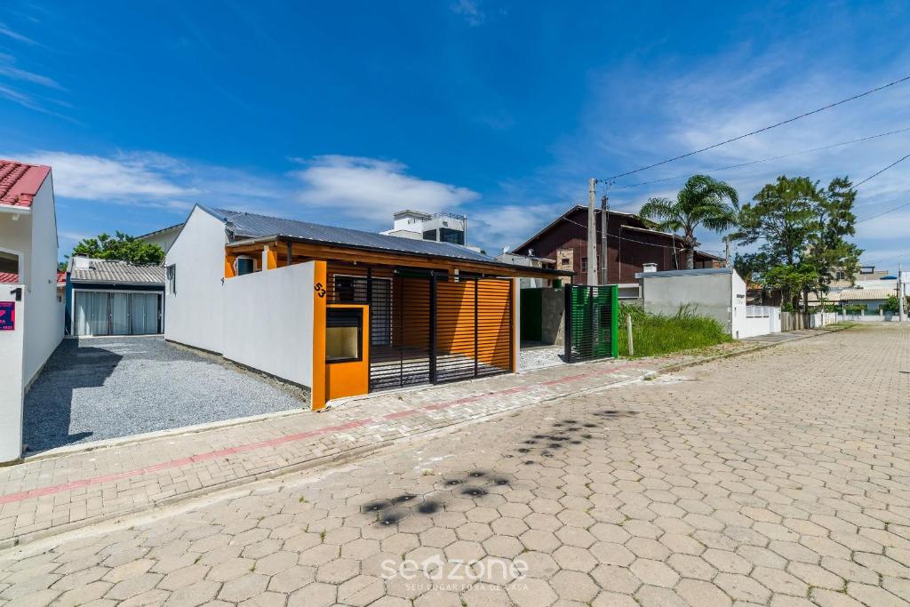 Bygningen som feriehuset ligger i