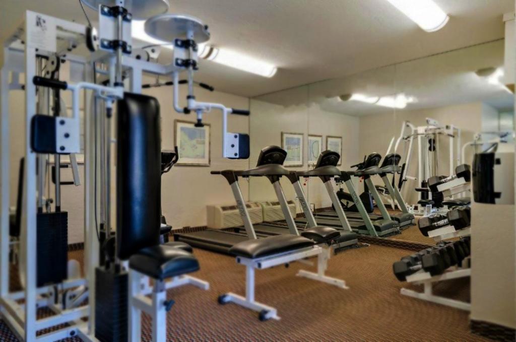 Fitness centrum a/nebo fitness zařízení v ubytování Bposhtels Scottsdale in Arizona