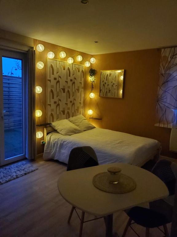 Postel nebo postele na pokoji v ubytování Studio cosy