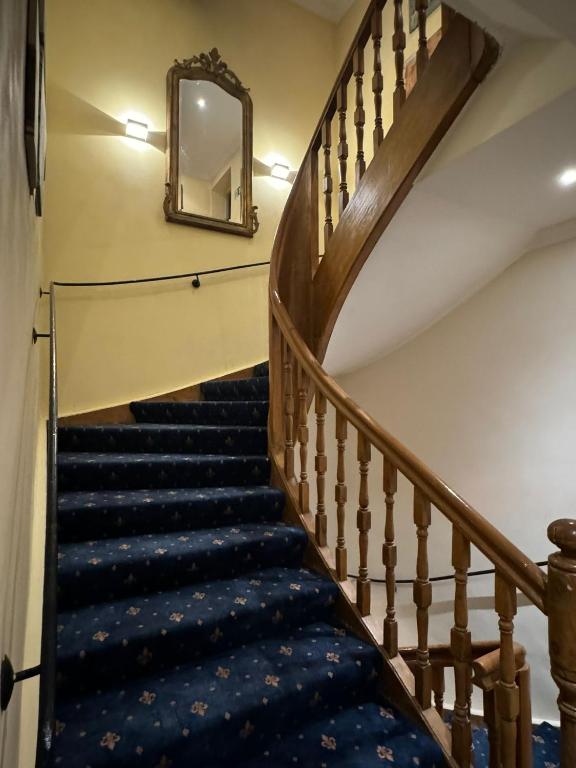 Eichen Schlössl - Resim 35