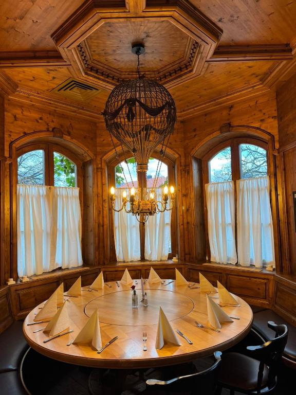 Eichen Schlössl - Resim 30