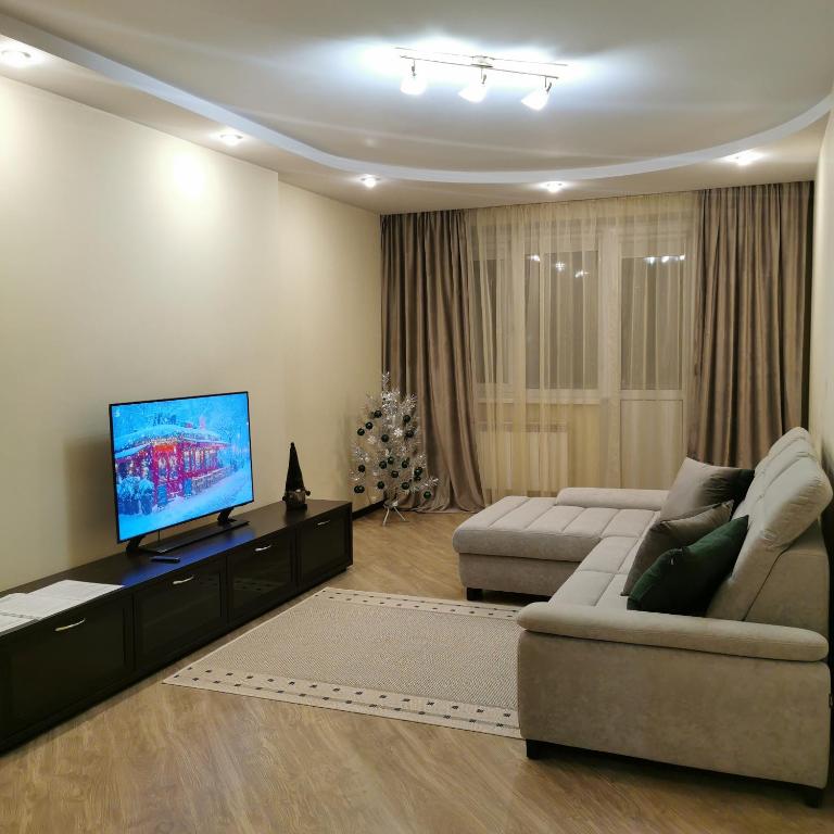 Big Apartment in Rivne center - 三居室公寓