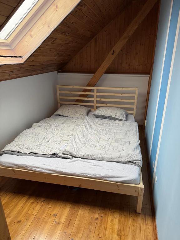 Postel nebo postele na pokoji v ubytování L&B Home