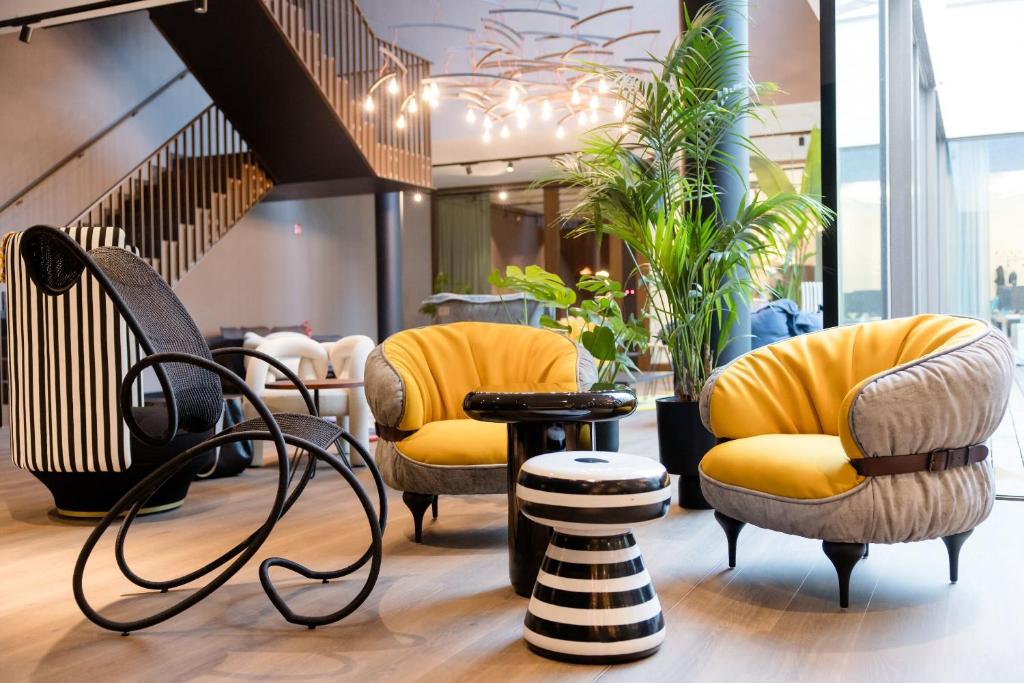Motel One Antwerpにあるシーティングエリア