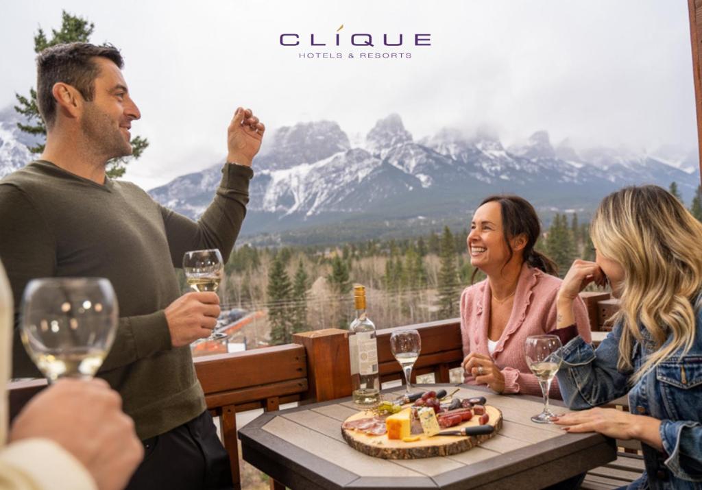 Falcon Crest Lodge by CLIQUE - Resim 42