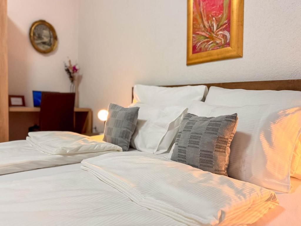 Postel nebo postele na pokoji v ubytování Apartments Seyda
