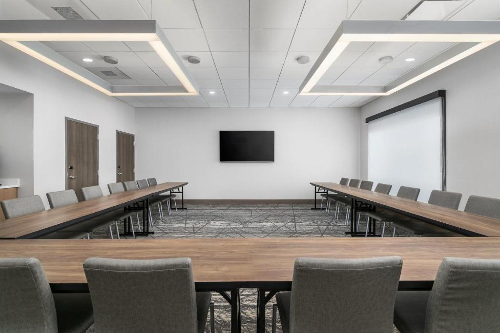 Holiday Inn Express Chattanooga - Hamilton Place photo
