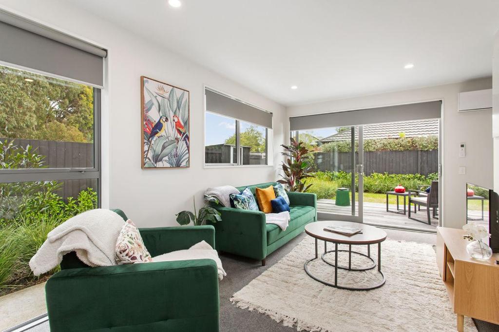 Immaculate Presentation, Carpark - Resim 10