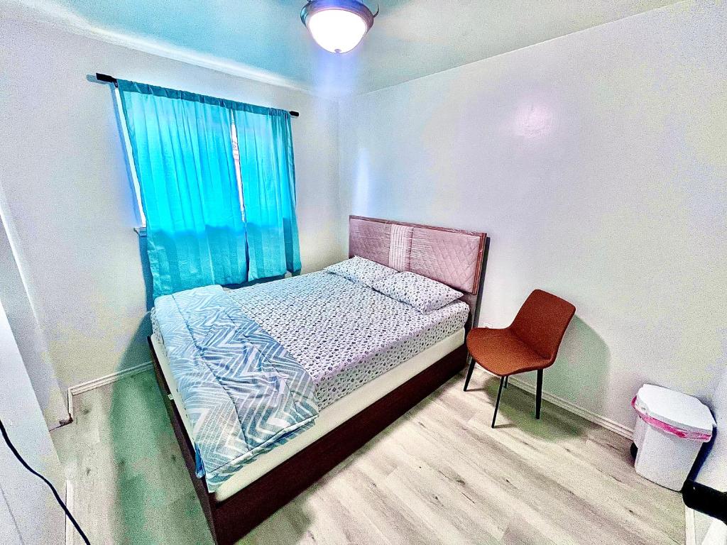 Ένα ή περισσότερα κρεβάτια σε δωμάτιο στο D3 Room Near Airport