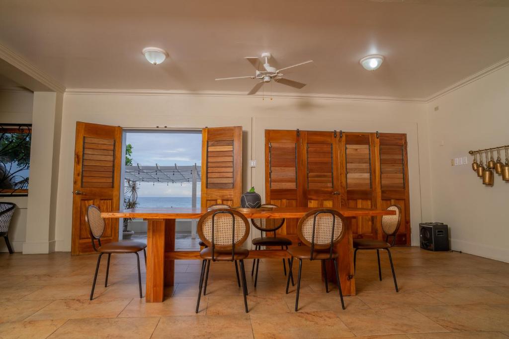 Fotografie z fotogalerie ubytování Villa Sea Song v destinaci Hopewell