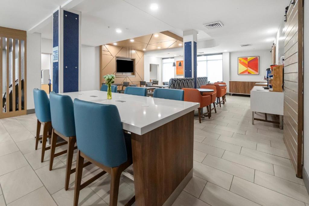 Holiday Inn Express Salt Lake City South - Midvale by IHG photo