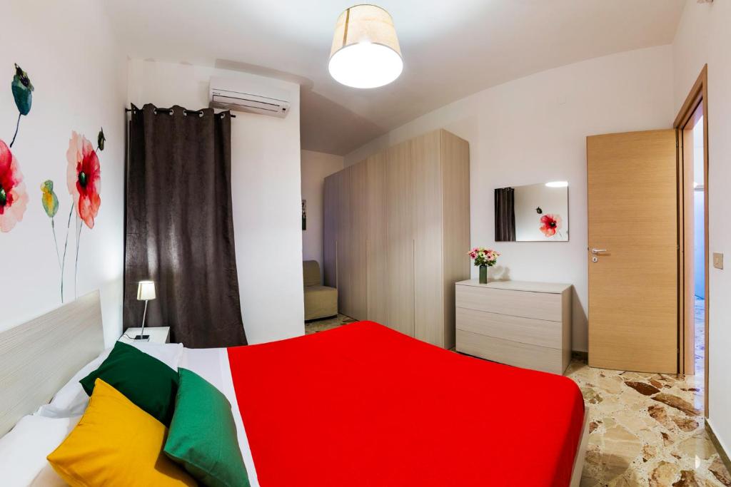 Postel nebo postele na pokoji v ubytování Airport Home in Carini Villagrazia