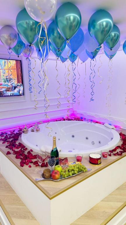 Fotografia z galérie ubytovania JACUZZI ROYAL SUITE v Budapešti
