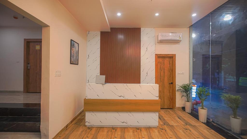 Postel nebo postele na pokoji v ubytování Perfectstayz Premium Varanasi