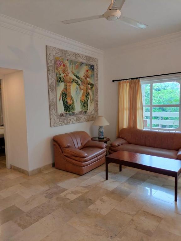 Posezení v ubytování Sari Bunga Hotel Legian Kuta Bali