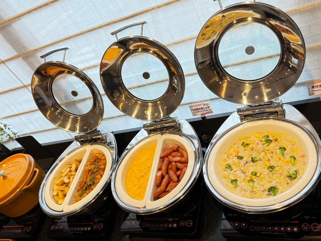 ホテルの敷地内または近くでの食事または食べ物