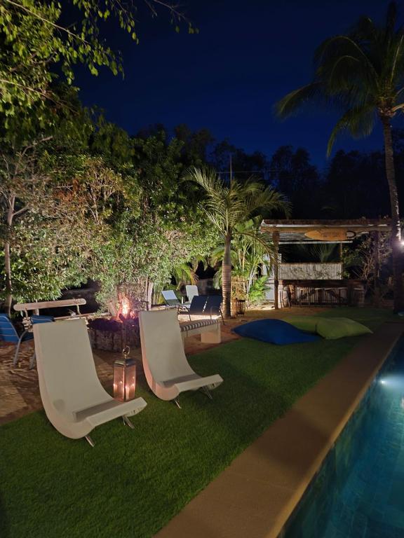 Бассейн в Shanti Ghar Guest House или поблизости