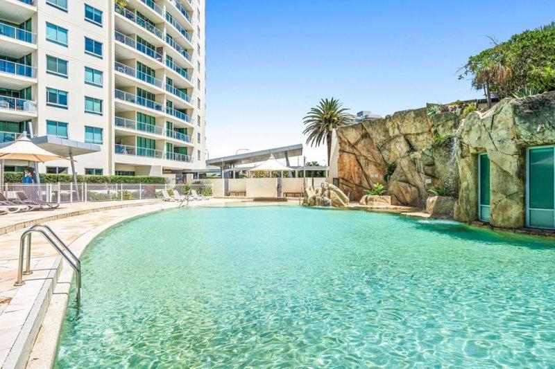 Gallery image of Wings Resort Surfers Paradise in Gold Coast