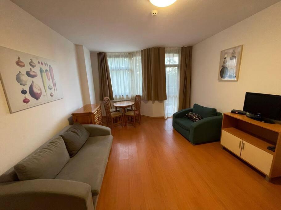 FLORA Apartment Hotel 412