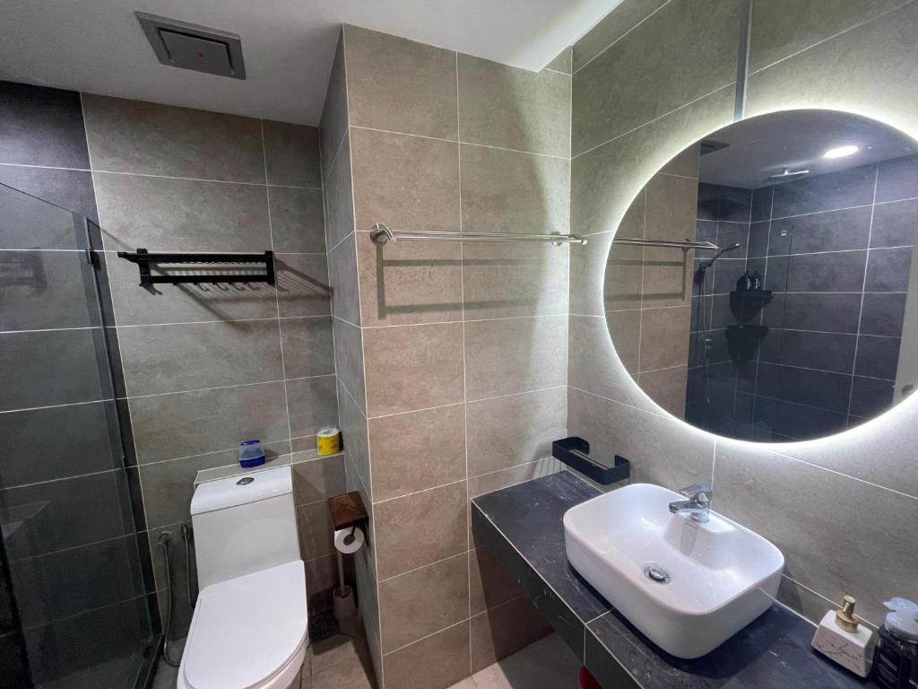 Koupelna v ubytování KO-Z Place Aru Suites