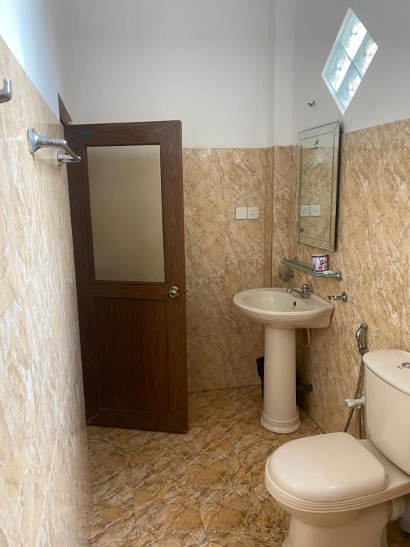 Koupelna v ubytování Kapila Gusethouse in Unawatuna