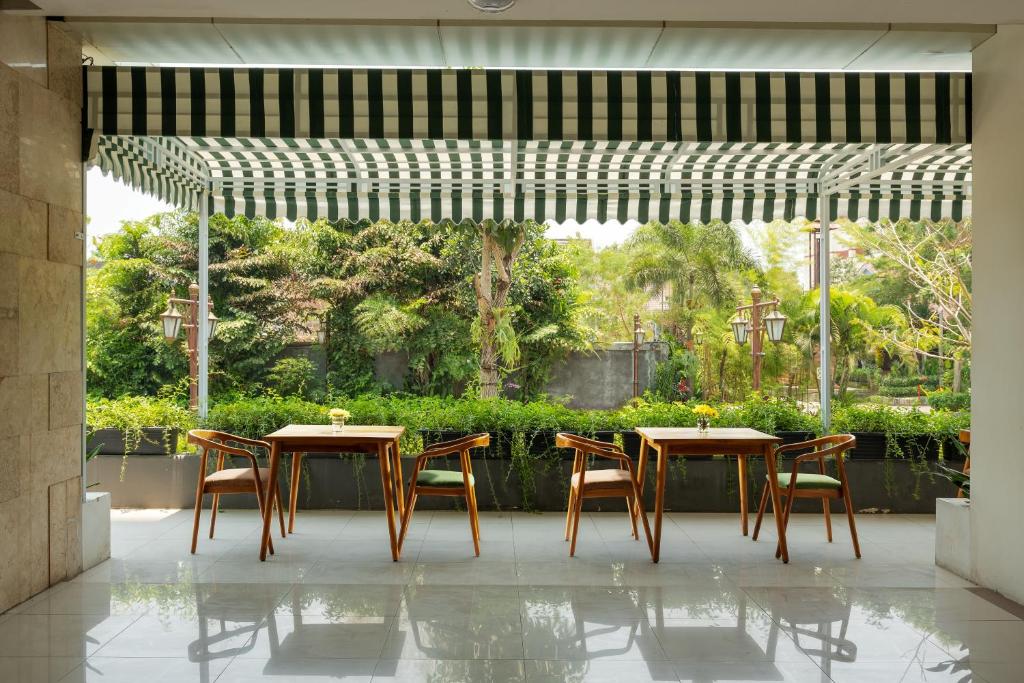Zahrada ubytování The Alana Yogyakarta Hotel and Convention Center