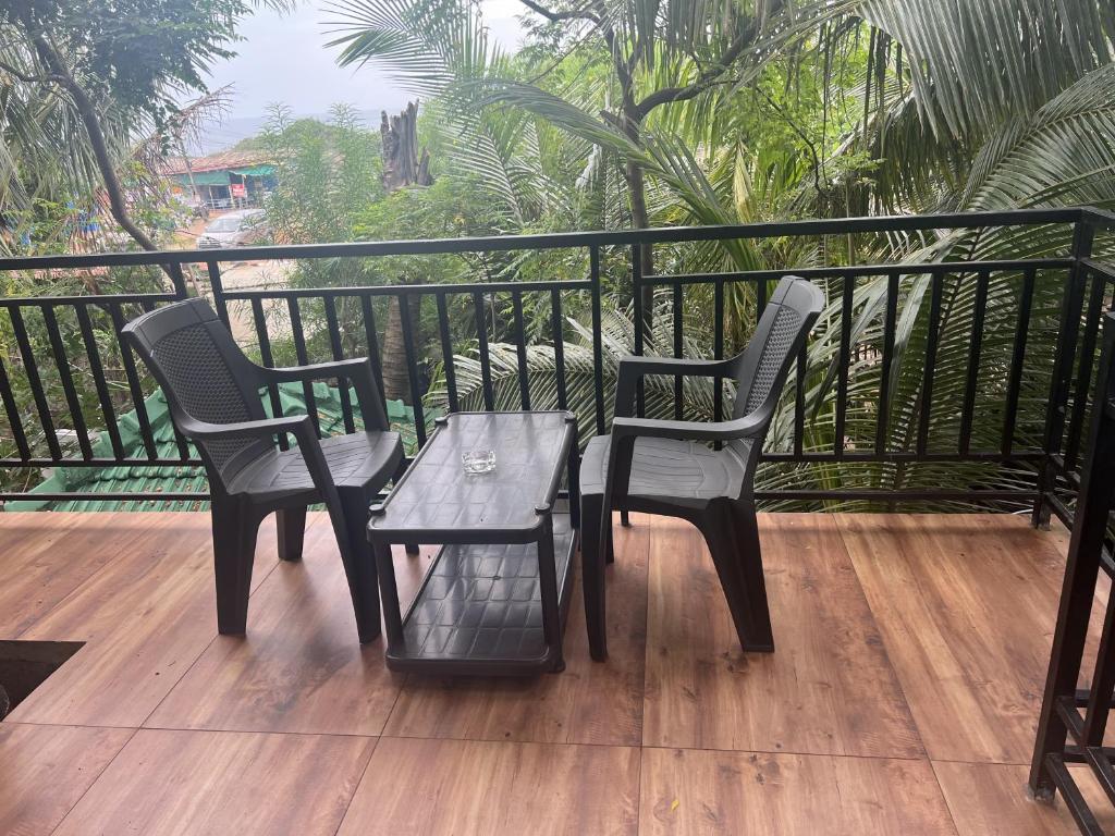 Balkón nebo terasa v ubytování La Sea Vue Goa