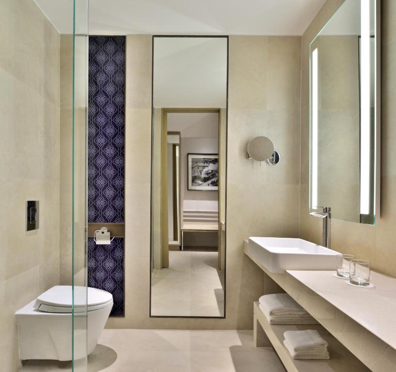 Koupelna v ubytování Courtyard by Marriott Siliguri