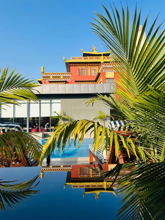 Aed väljaspool majutusasutust Hotel Dolmaling