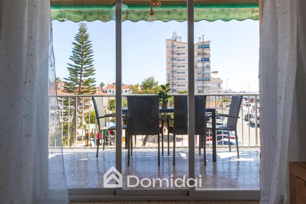 Imagen de la galería de Apartamento a pie de playa by Domidai, en Santa Pola