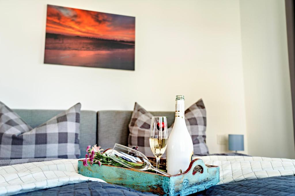 Posezení v ubytování Schleivilla Hafenmeister by Seeblick Ferien ORO, Wasserbett, Billardtisch,Kamin,Sauna