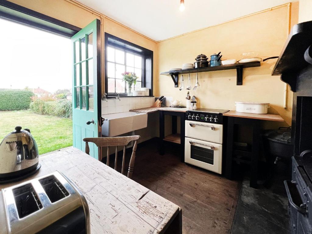 The Vintage House by The Suffolk Cottage Collection 8