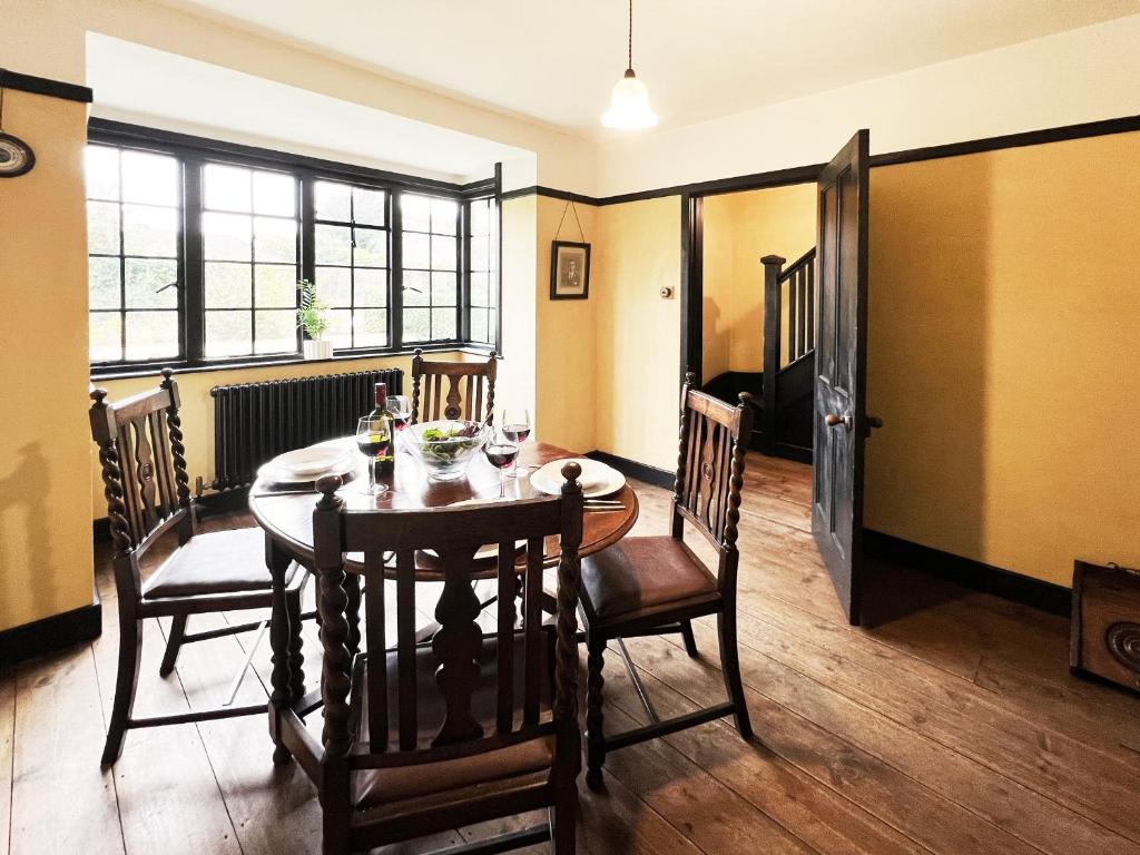 The Vintage House by The Suffolk Cottage Collection 4