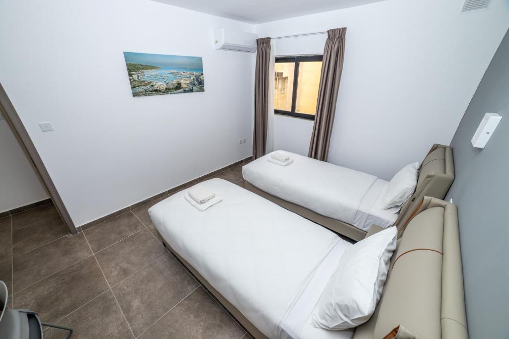 Charming Apartment with Country view 2BR - by HostMT - 17