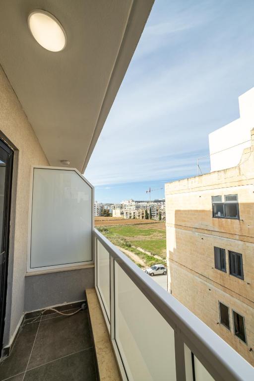 Charming Apartment with Country view 2BR - by HostMT - 15