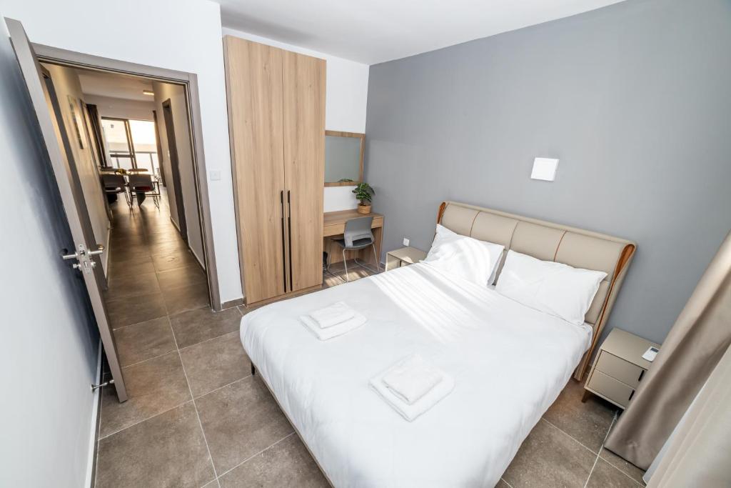 Charming Apartment with Country view 2BR - by HostMT - 16