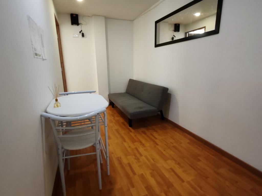 Posezení v ubytování Aparta-estudio cerca UPTC, clínica de los andes