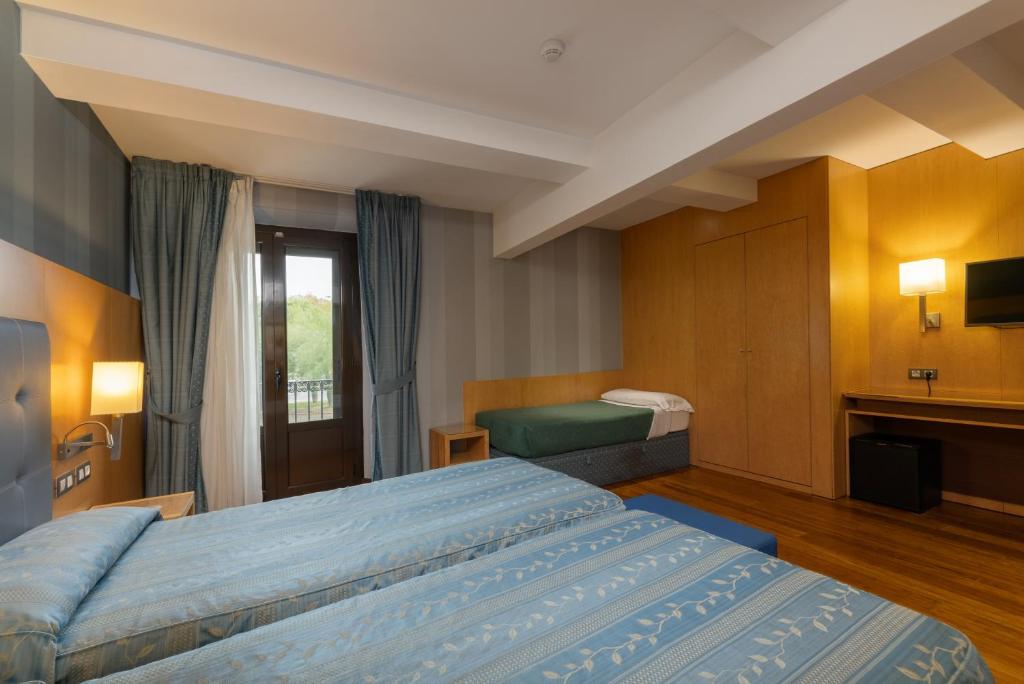 Hotel del Mar - Double Room With Extra Bed And Balcony