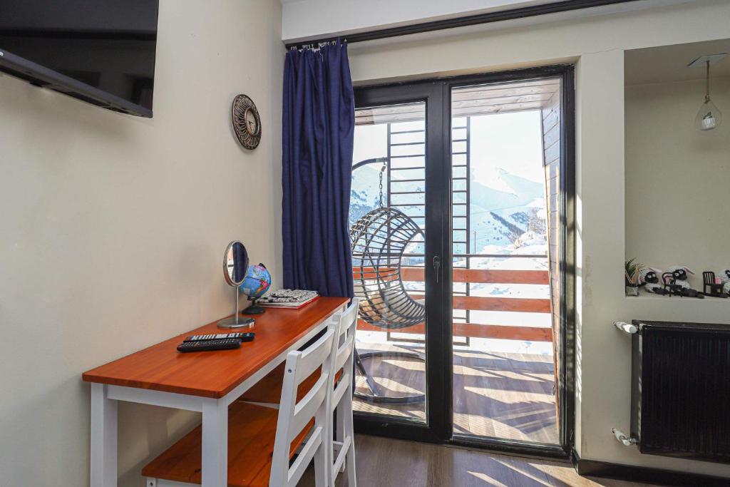 Kuchyň nebo kuchyňský kout v ubytování Stylish Studio Apartment with balcony