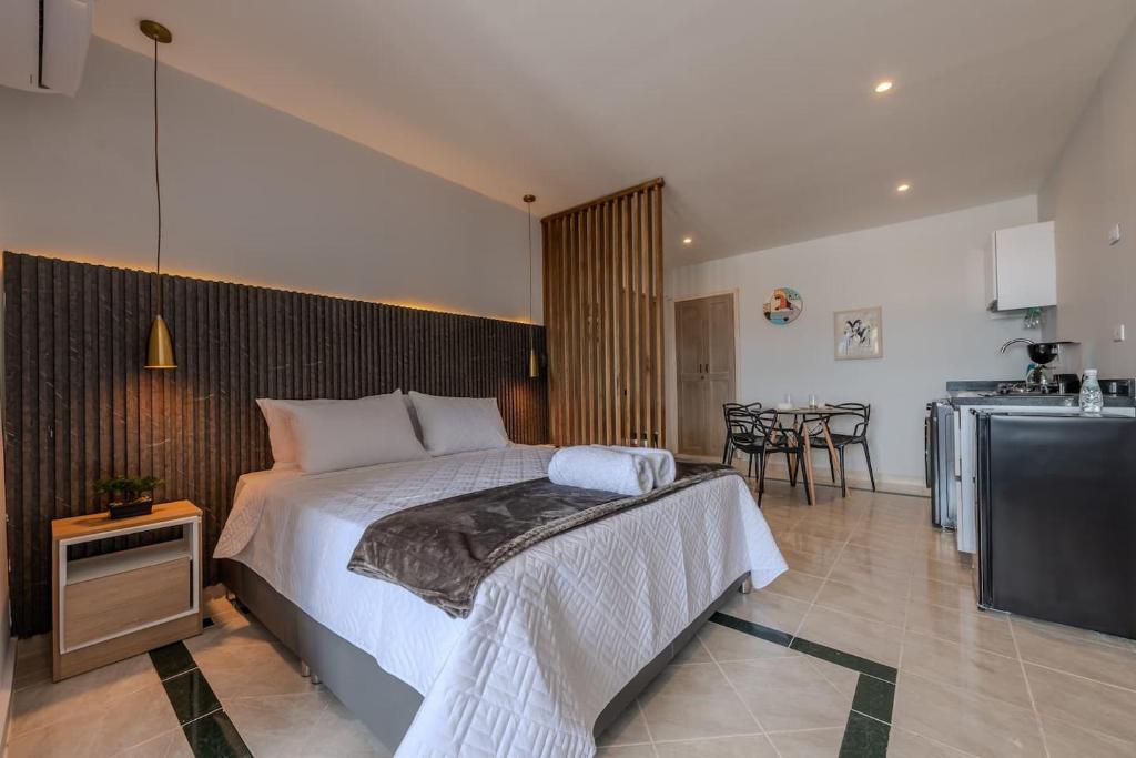 Unbeatable Location -Exclusive Views- Clock Tower