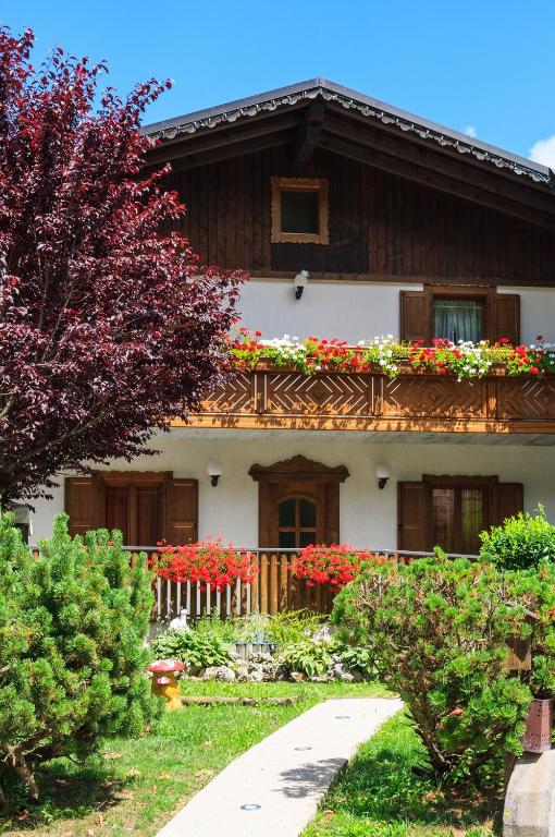 Zahrada ubytování Hotel Edelweiss con Ristorante Note di Gusto