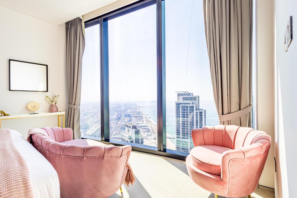 Posezení v ubytování Address JBR: Beachfront Bliss & Sky-high Luxury