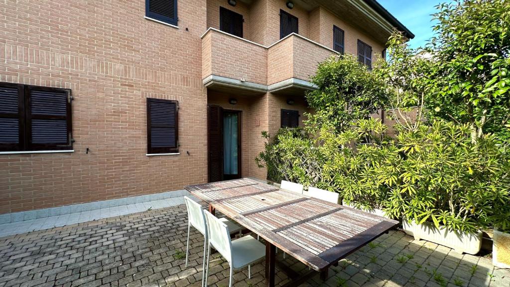 Gallery image of Sirolo, trilocale con giardino - S336 in Sirolo