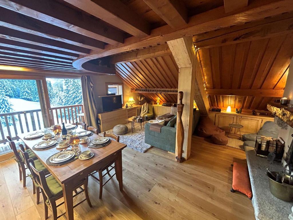 Photo de la galerie de l'établissement Appartement 3 pièces avec mezzanine pour 7 pers., proche pistes, Méribel, parking et confort - FR-1-180-643, à Les Allues