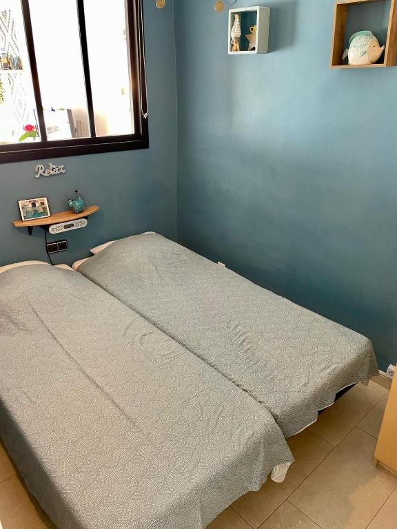 Posteľ alebo postele v izbe v ubytovaní Bahia1-3-41 apt 1ère ligne mer à Empuriabrava
